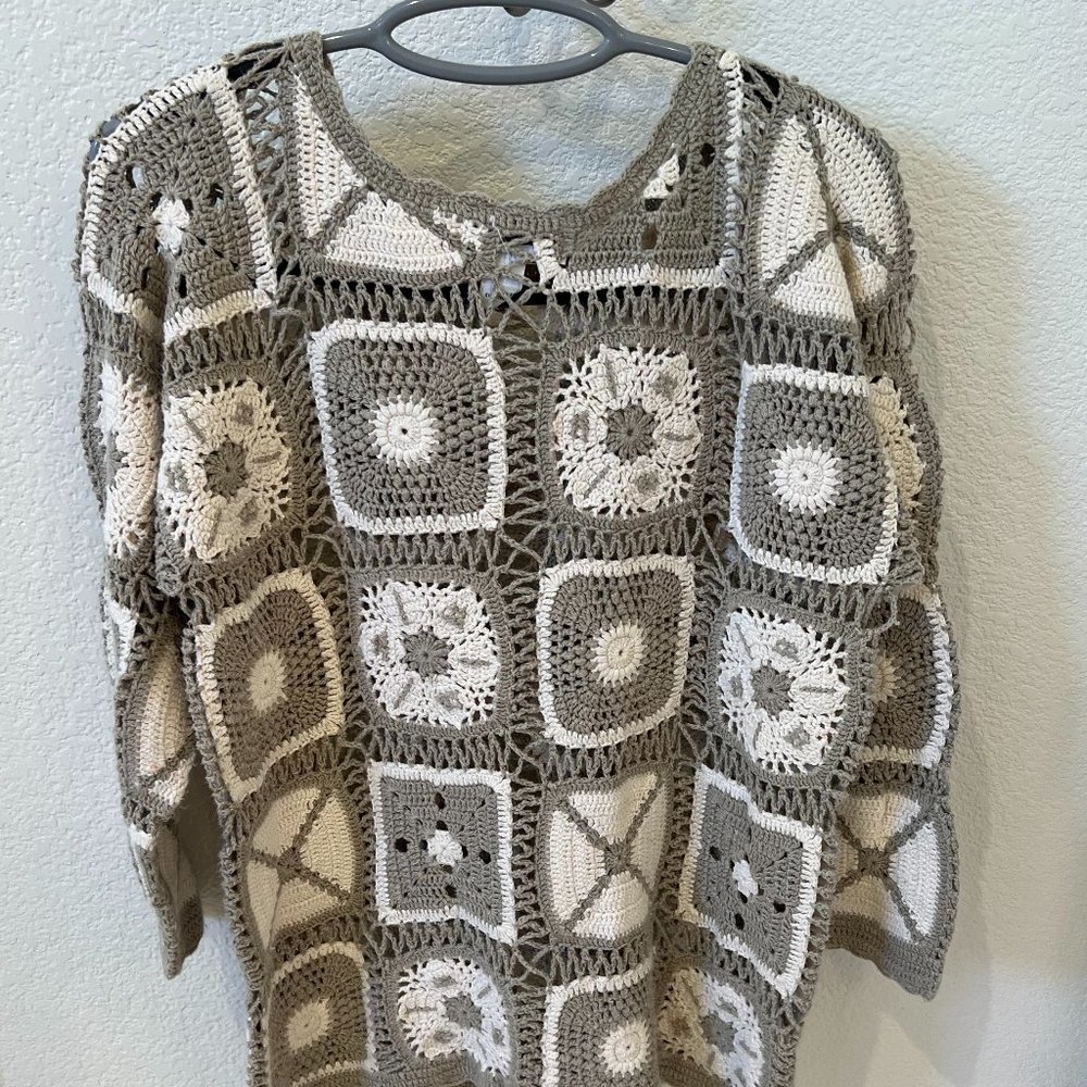 Michael Seroy  Crochet   sweater - Picture 2 of 3